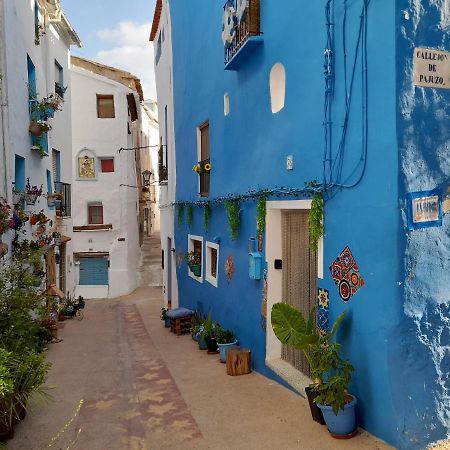 فيلا La Casa Azul تشيلفا المظهر الخارجي الصورة